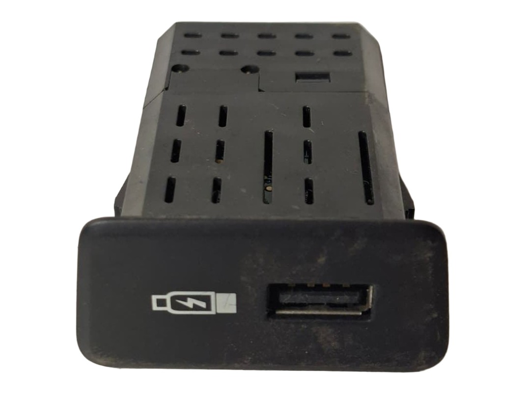 WTYCZKA GNIAZDO USB SCANIA S R NTG