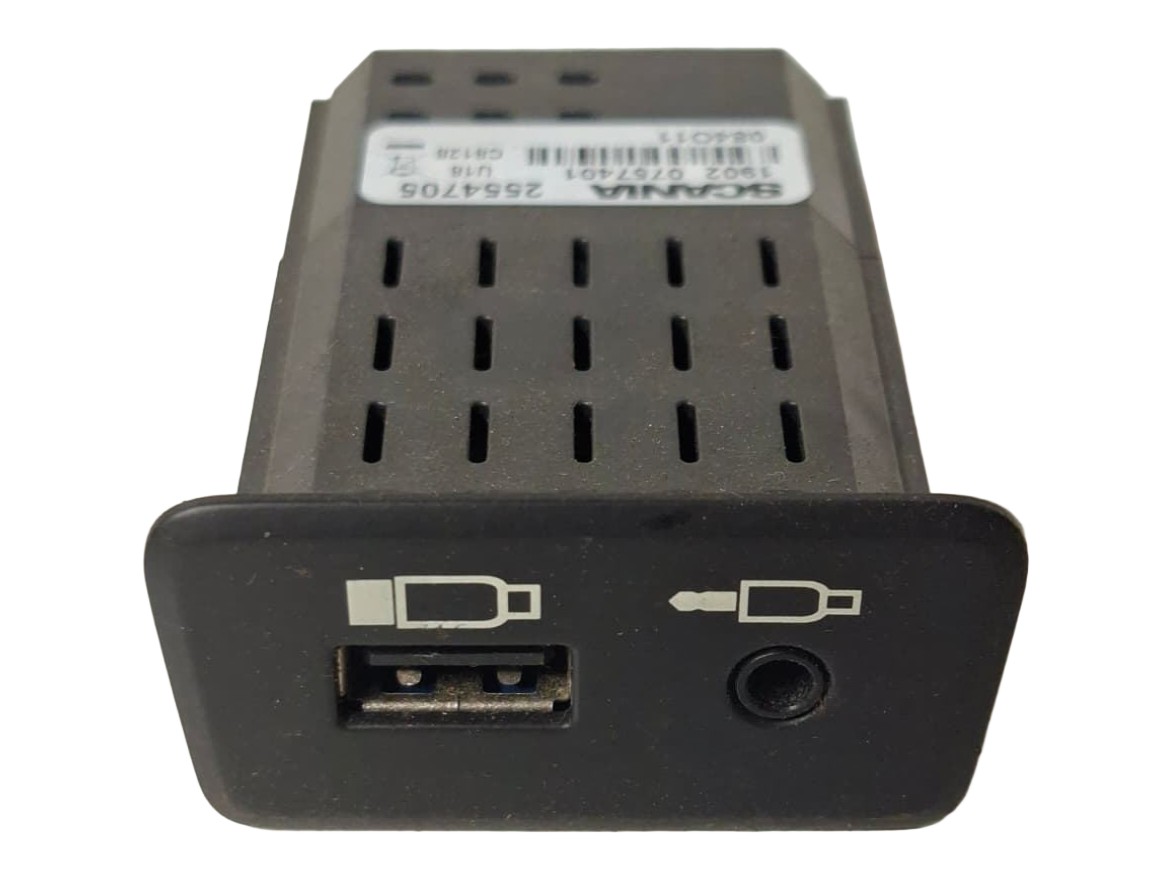 GNIAZDO PORT AUX USB SCANIA R S NTG