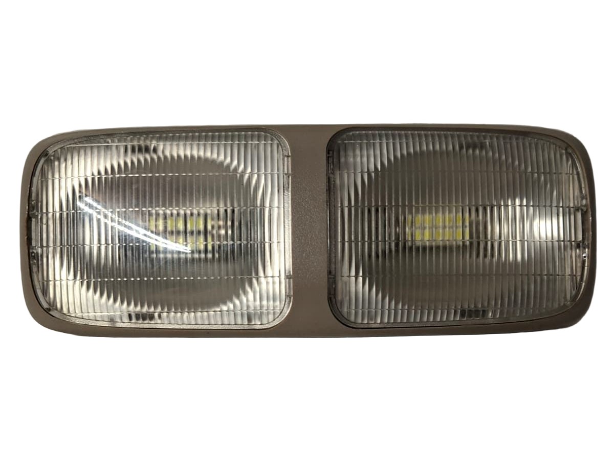 LAMPKA OŚWIETLENIA WNĘTRZA KABINY DAF XF 106