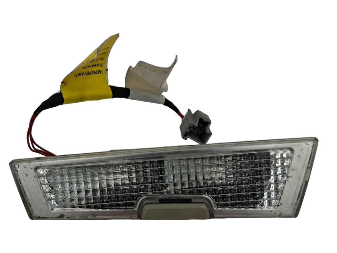 LAMPKA OŚWIETLENIE WNĘTRZA KABINY PRAWA VOLVO FH4