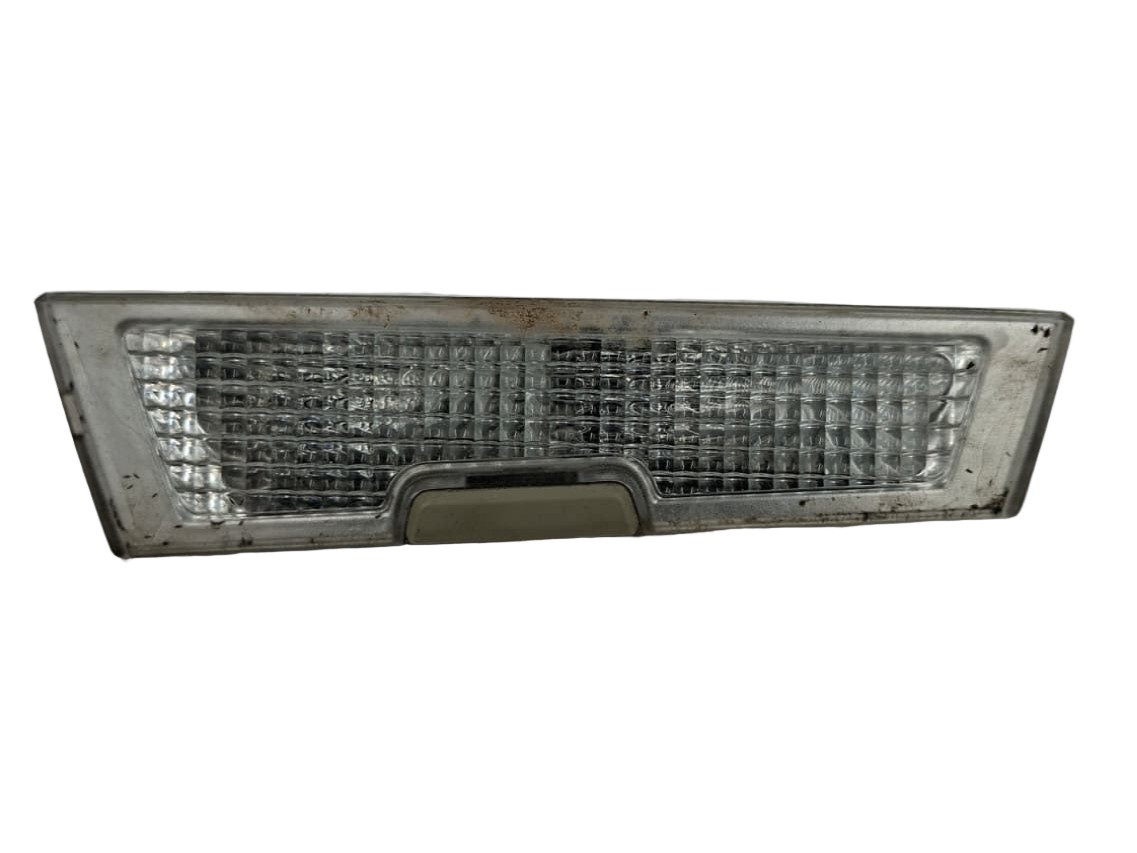 LAMPKA OŚWIETLENIE WNĘTRZA KABINY LEWA  VOLVO FH4
