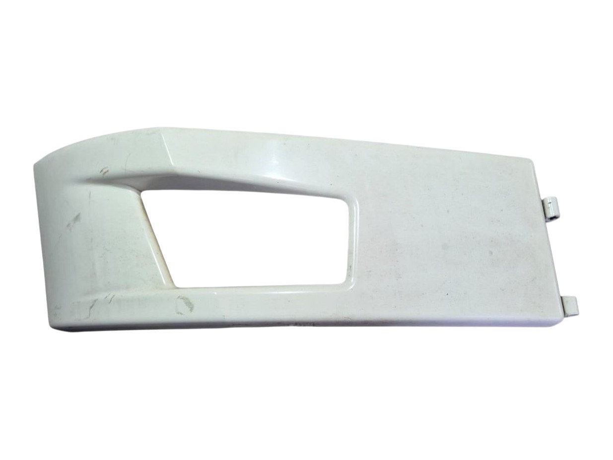 RENAULT RANGE GAMA T RAMKA HALOGENU PRAWA 7482342591 82706552